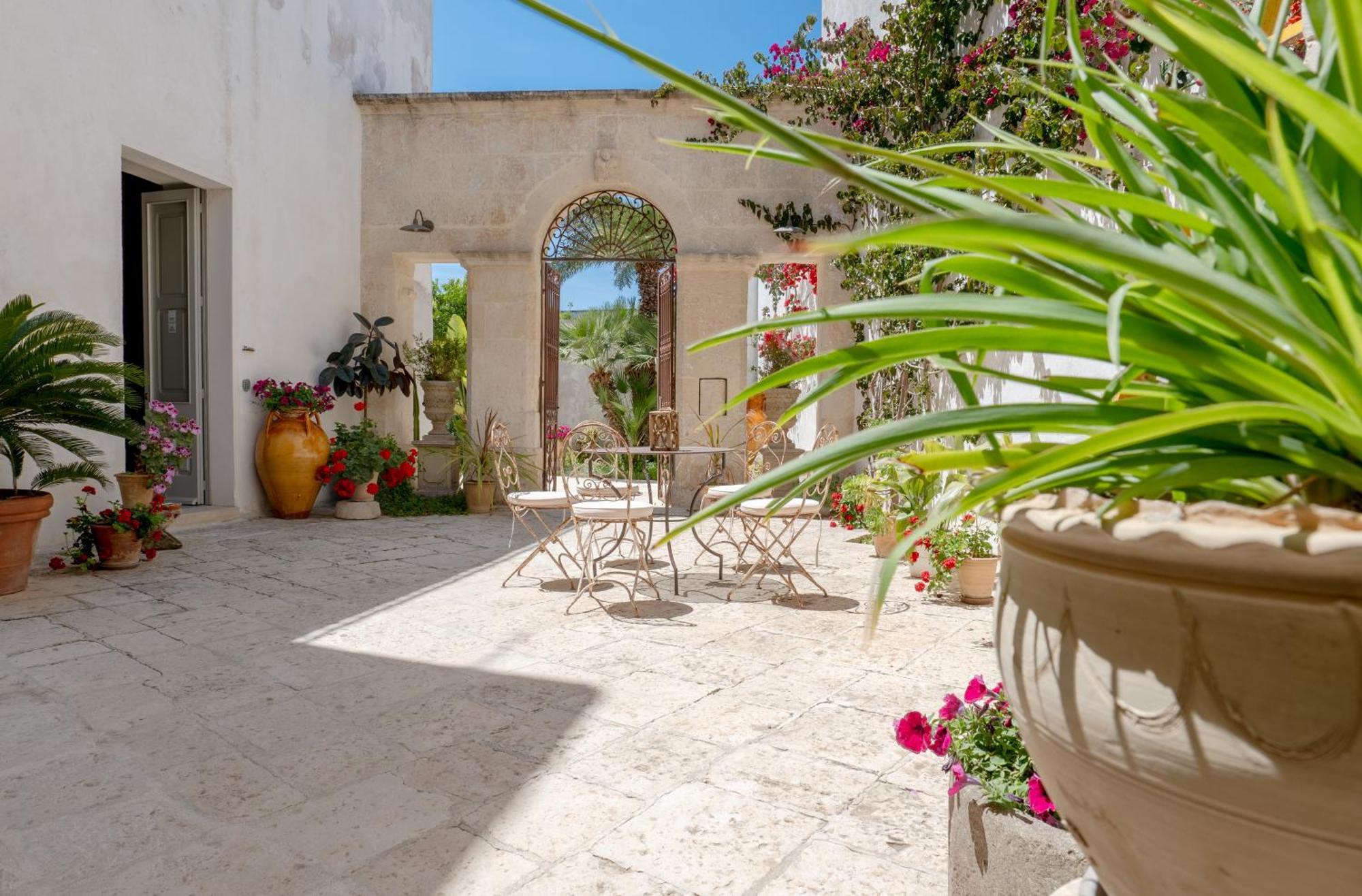 Palazzo Angelica - Luxury Retreat Otranto Bed and Breakfast Giurdignano Εξωτερικό φωτογραφία